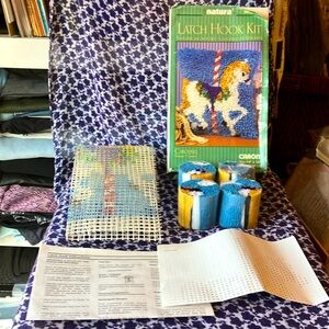 Caron Latch Hook Kit Natura Craft Carousel Horse P462 Pillow Top Wall Art 12x12”